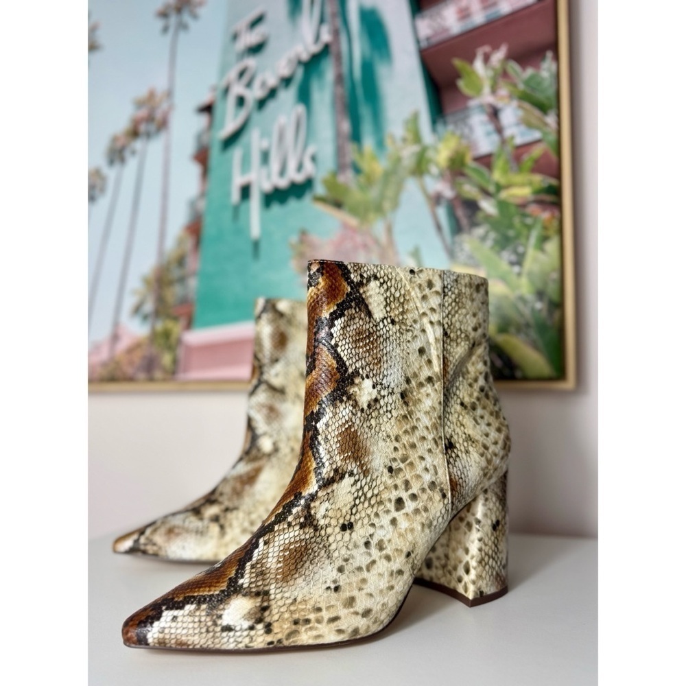 Charles David Beige Snake Faux Leather Ankle Booties Chunky Heel Sz 11